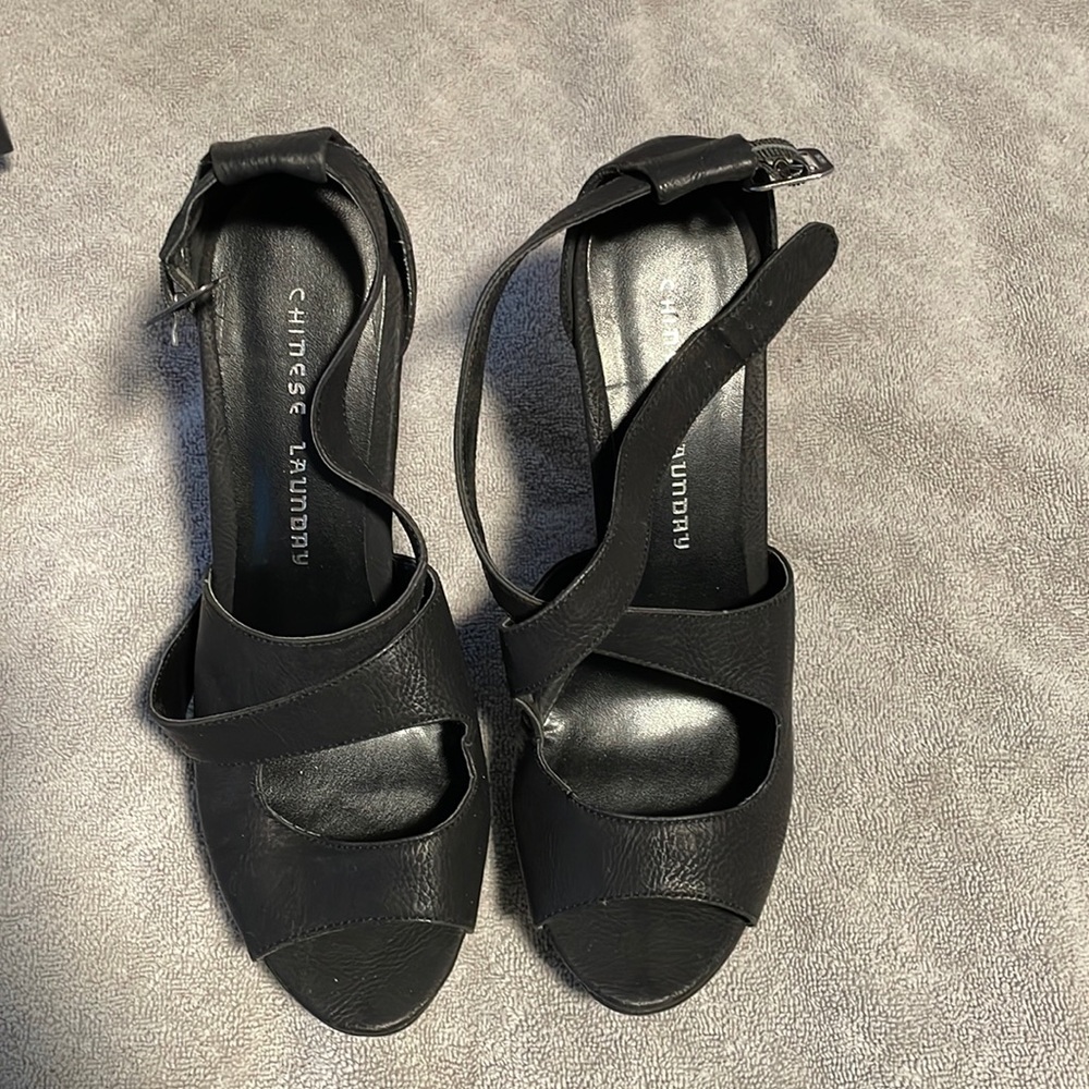 Womens black wedges
